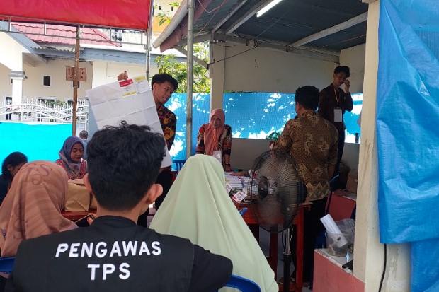 Prabowo-Gibran Kalah di TPS Ketua TKD Kabupaten Maros