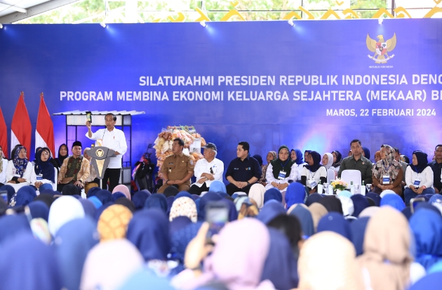 Merek Unik Produk UMKM Nasabah PNM Mekaar Curi Perhatian Jokowi: dari Lontara hingga Mama Muda
