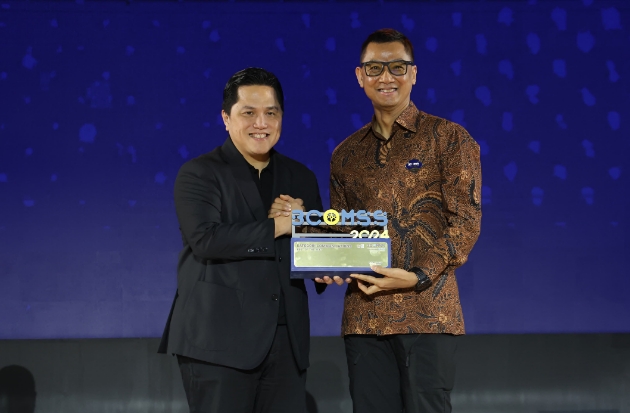 Dirut PLN Raih Best CEO of Communications, PLN Borong 12 Penghargaan di Ajang BCOMSS 2024