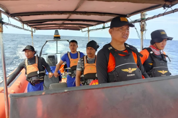 21 Penumpang Kapal Penangkap Ikan Tenggelam di Selayar Belum Ditemukan
