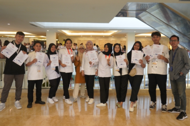 Mahasiswa Poltekpar Makassar Raih Medali di Ajang Bali Salon Culinaire 2024