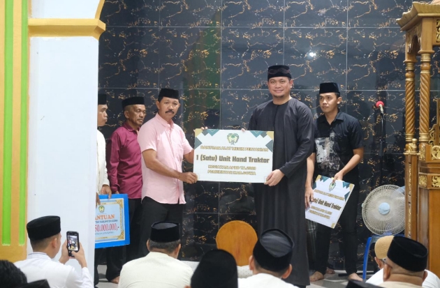 Pemerintah Kabupaten Gowa Salurkan Bantuan Alsintan untuk Gapoktan