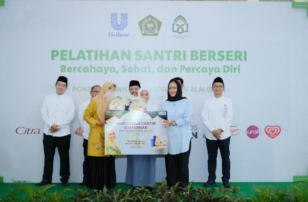 Sunsilk, Citra dan Glow & Lovely Gelar Aksi Cantik Bareng 1.500 Santri Putri di Makassar