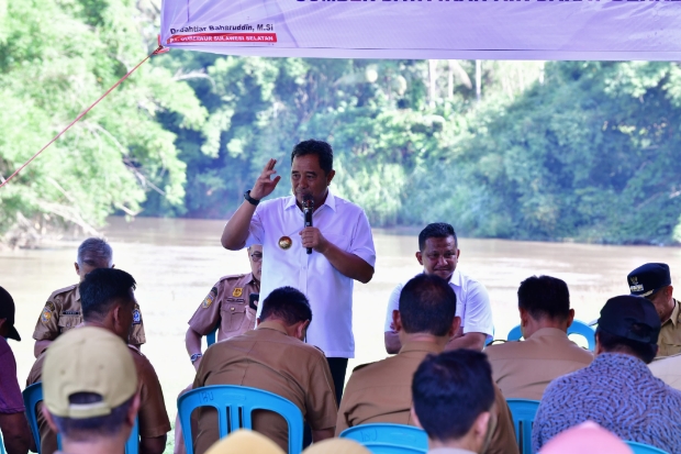 Pj Gubernur Sulsel Sudah Tebar 2,7 Juta Benih Ikan di Kabupaten Bone