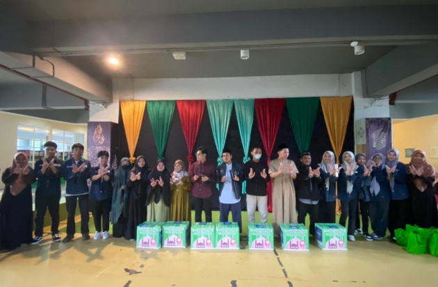 SMP Islam Athirah Berbagi Kebahagiaan dengan Ratusan Anak Yatim, Duafa & Hafiz Quran