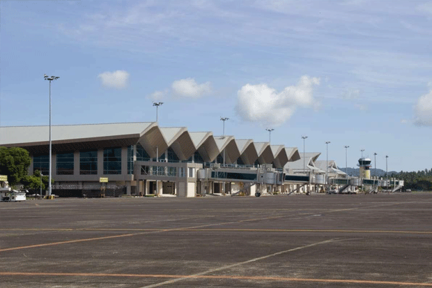 Operasional Bandara Sam Ratulangi Masih Ditutup Sementara Akibat Erupsi Gunung Ruang