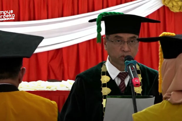 Rektor UIN Alauddin Makassar Kukuhkan 3 Guru Besar