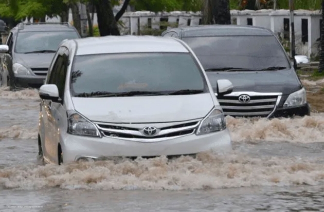 Lima Tips Merawat Mobil ala Kalla Toyota di Musim Hujan