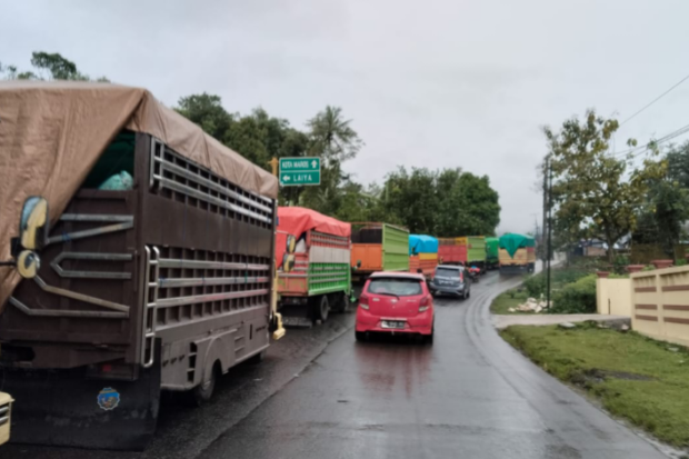 Jalur Maros-Bone Kembali Macet, Pengguna Jalan Terjebak Berjam-jam