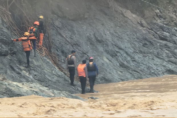 Basarnas Masih Cari Korban Hanyut Akibat Banjir di Luwu