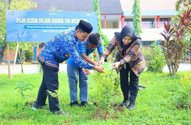 Jurus PLN Icon Plus Tanamkan Cinta Lingkungan Sejak Dini ke Pelajar Makassar