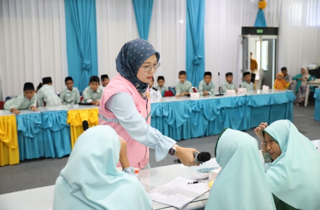 Srikandi PLN Edukasi Siswa SD di Parepare Terkait Kelistrikan
