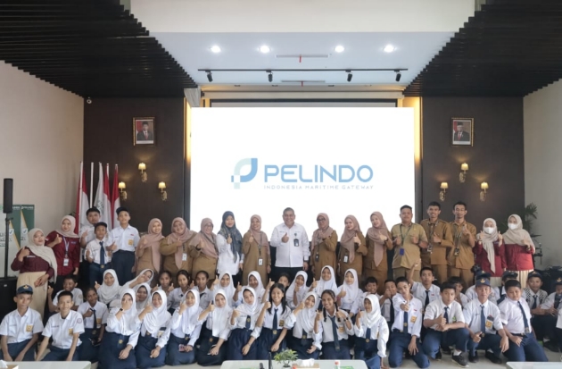 Pelindo Regional 4 Makassar Perkenalkan Kepelabuhanan ke Pelajar Makassar