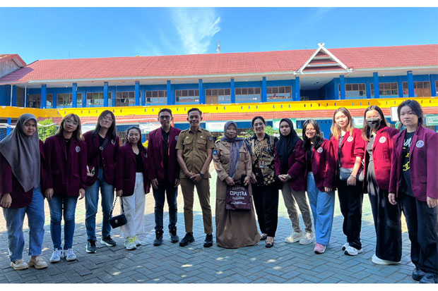 UC Makassar Perkenalkan Konsep Kewirausahaan ke Siswa SMA 1 Gowa
