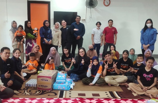 Manajemen Aston Makassar Gelar Kunjungan Sosial ke Rumah Harapan Indonesia