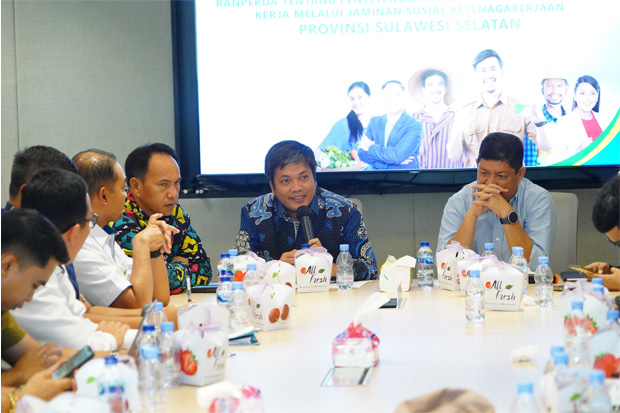Bahas Ranperda Penyelenggaraan Jamsostek, Pansus DPRD Sulsel Konsultasi ke Jakarta