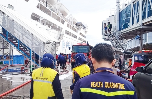 KM Umsini Terbakar, Pelindo Pastikan Pelabuhan Makassar Tetap Beroperasi & Aman