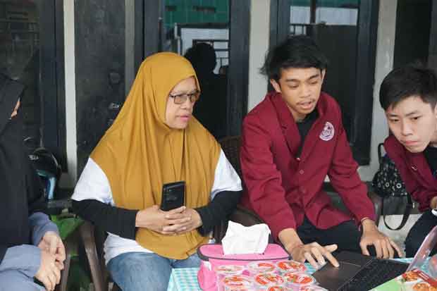 Mahasiswa UC Makassar Dampingi UKM  Penyusunan Laporan Keuangan