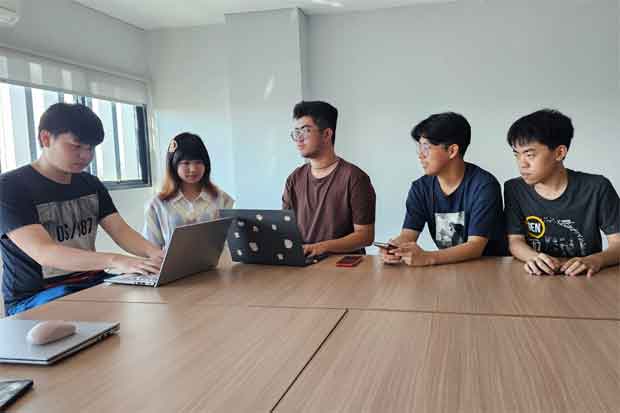 Mahasiswa UC Makassar Berhasil Terapkan Ilmu Akuntansi di Bisnis Startup