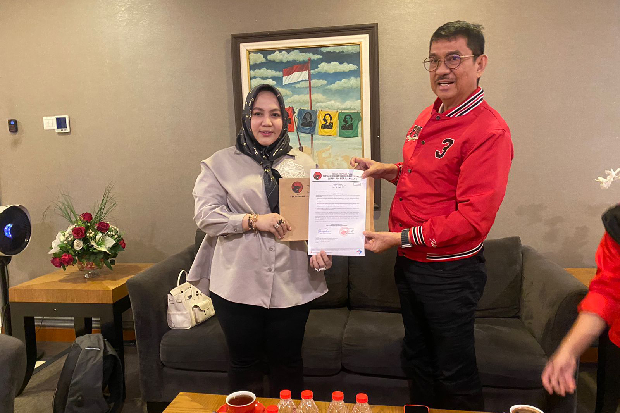 Putri Dakka Gabung PDIP, Terima Rekomendasi Cawalkot Palopo 2024