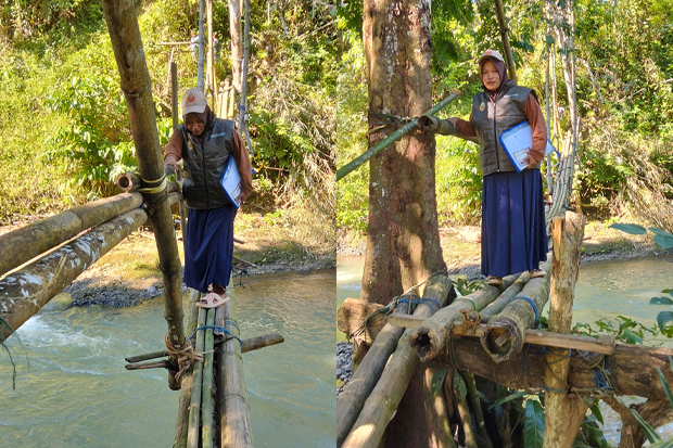 Pantarlih Seberangi Jembatan Bambu Demi Coklit 20 KK di Bulukumba