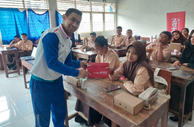 Antusiasme Pelajar SMP di Makassar Ikuti Edukasi Safety Riding Asmo Sulsel