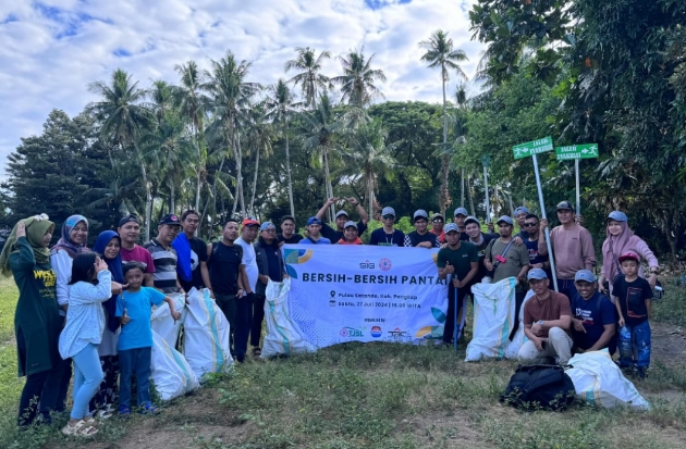 PT Semen Tonasa Tanam 2.000 Bibit Mangrove di Pulau Satando