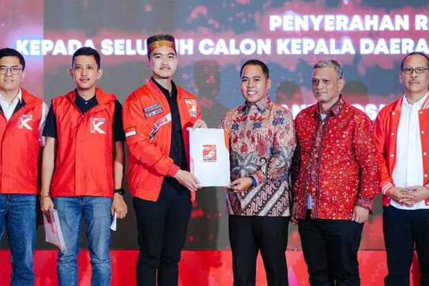 Didoakan Menang, Kaesang Dukung Pasangan AR-Rahman di Pilkada Wajo 2024