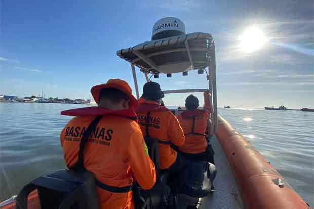 Kapal Jolloro Angkut Wisatawan dari Pulau Sanrobengi Tenggelam