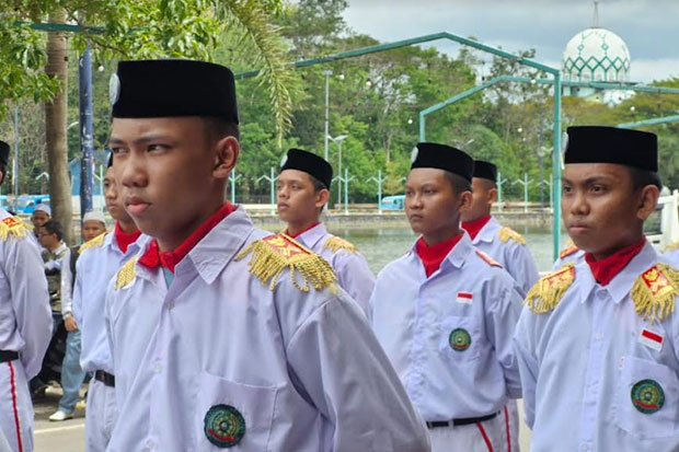 Meriahkan HUT RI, Ribuan Siswa di Kabupaten Maros Ikuti Lomba Gerak Jalan