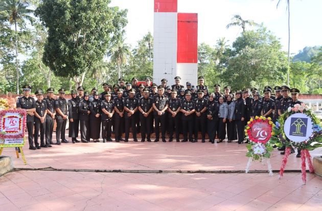 Hari Pengayoman ke-79, Imigrasi Polman Gelar Ziarah Kubur, Tabur Bunga hingga Baksos