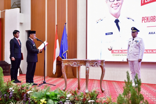 Lantik Andi Winarno Jadi Pj Bupati Bone, Begini Pesan Prof Zudan