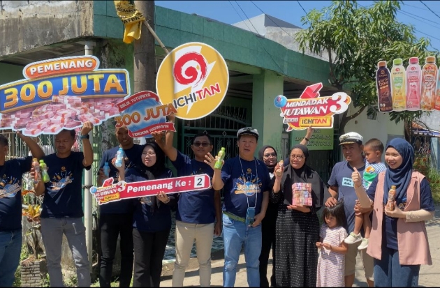 Pengemudi Taksi Online di Makassar Menang Rp300 Juta dari Tutup Botol Ichitan