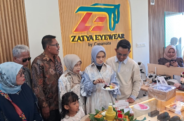 Zatya Eyewear Hadir di Makassar, Tawarkan Kacamata Premium & Keren