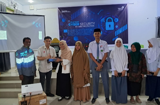 Telkom Regional 5 Edukasi Guru & Siswa di Gowa Soal Keamanan Siber