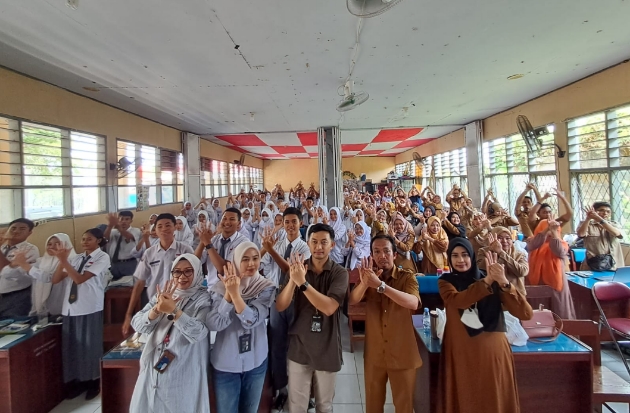 Antusiasme Guru & Siswa SMAN 10 Gowa Ikuti Pelatihan Keamanan Siber dari Telkom Regional 5