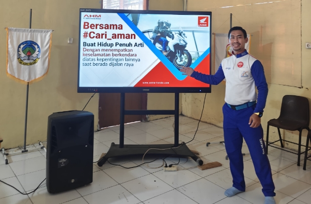 Tekan Angka Lakalantas, Astra Motor Sulsel Edukasi Safety Riding untuk Siswa di Bantaeng