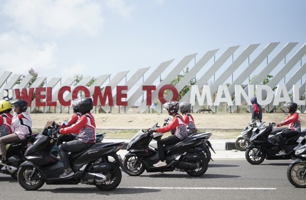 Kebersamaan Komunitas Honda PCX Menggema di MotoGP Mandalika 2024