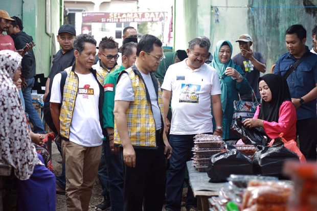 Kunjungi Pasar Malakaji, Amir Uskara Komitmen Tingkatkan Produksi dan Harga Jual Hasil Pertanian