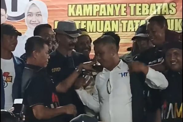 Kukuhkan Tim di Bajeng, Eks Korcam Alihkan Dukungan ke Aurama' di Pilkada Gowa 2024