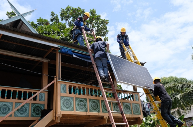 Inovasi SuperSUN Hadirkan Listrik Bersih 24 Jam untuk Masyarakat Pangkajene Kepulauan