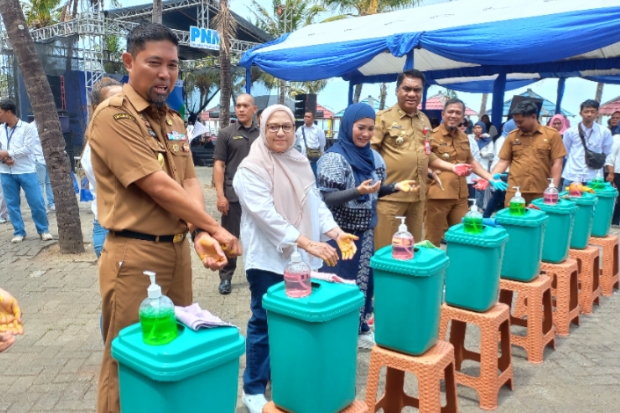 PNM Makassar Ajak Nasabah Hidup Bersih Lewat PKU Akbar Wash Campaign