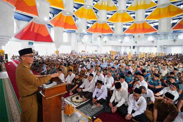 Tabligh Akbar HUT Sulsel, Prof Zudan: Mari Kita Jaga Suasana Aman dan Damai