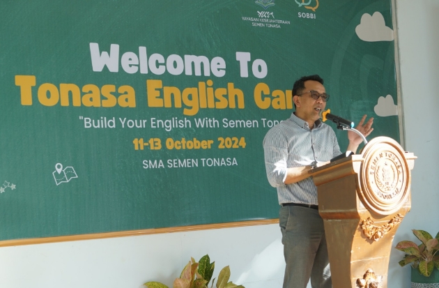 100 Siswa SMA se-Kabupaten Pangkep Ikuti Tonasa English Camp