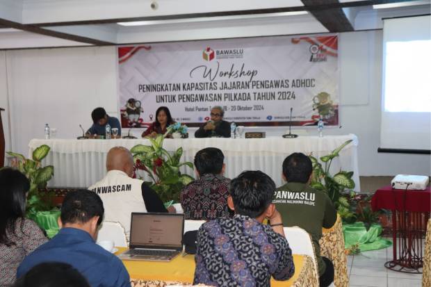 Bawaslu Tana Toraja Tingkatkan Kapasitas Panwascam Tangani Pelanggaran Pilkada 2024