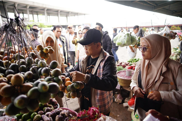 Serap Aspirasi Pedagang, Aurama' Komitmen Beri Ruang Pelaku UMKM di Pasar Malino