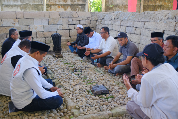 Kunjungan Azhar di Lutra: Silaturahmi ke Pesantren Hingga Ziarah Makam Datu Luwu