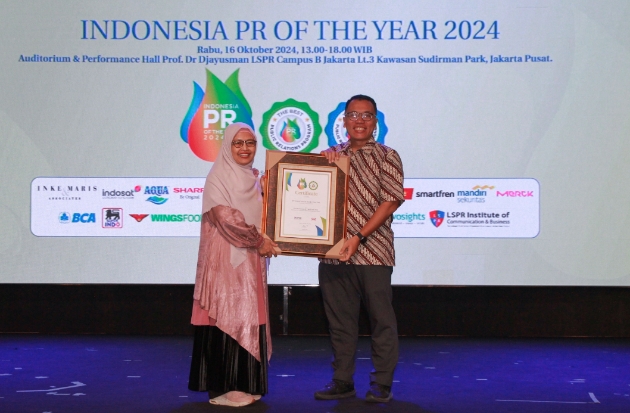 Program Teman UMKM Smartfren Sabet Penghargaan PR of the Year 2024