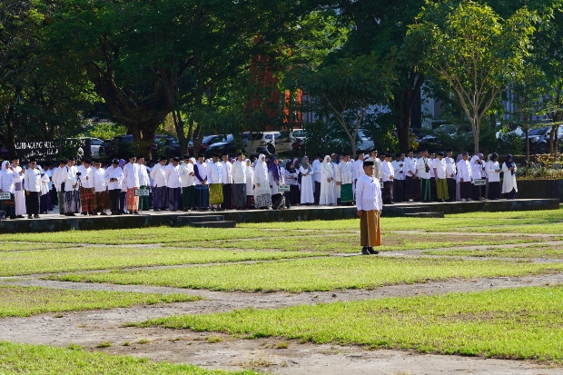 Peringati Hari Santri 2024, UIN Alauddin Makassar Gelar Apel