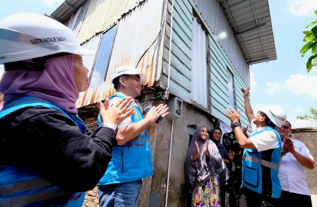 Donasi Pegawai PLN Terangi 295 Rumah Keluarga Prasejahtera di Sulselrabar